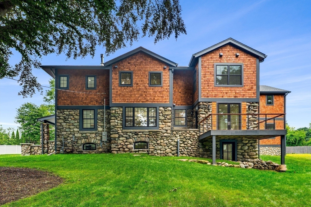 Natick, Massachusetts, 01760, United States, 5 Bedrooms Bedrooms, ,6 BathroomsBathrooms,Residential,For Sale,1901321