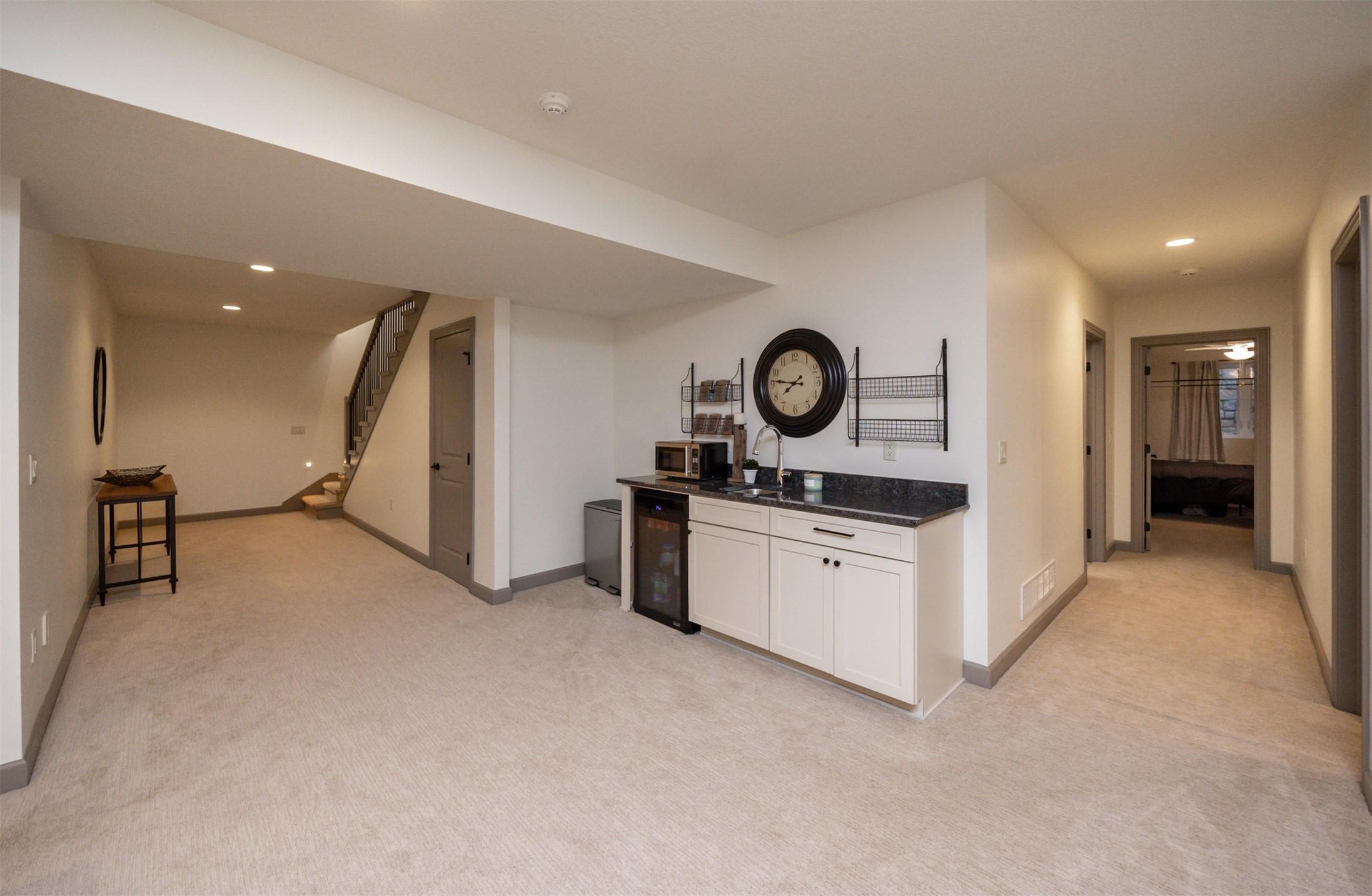 Johnston, Iowa, 50131, United States, 4 Bedrooms Bedrooms, ,4 BathroomsBathrooms,Residential,For Sale,1974668