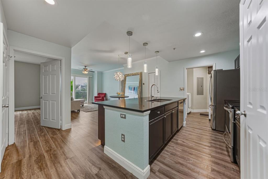 Tampa, Florida, 33602, United States, 2 Bedrooms Bedrooms, ,2 BathroomsBathrooms,Residential,For Sale,2002253