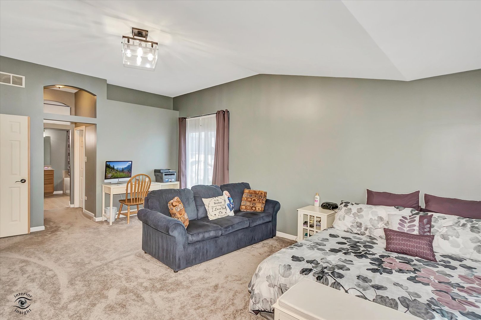 Plainfield, Illinois, 60586, United States, 4 Bedrooms Bedrooms, ,3 BathroomsBathrooms,Residential,For Sale,1861546