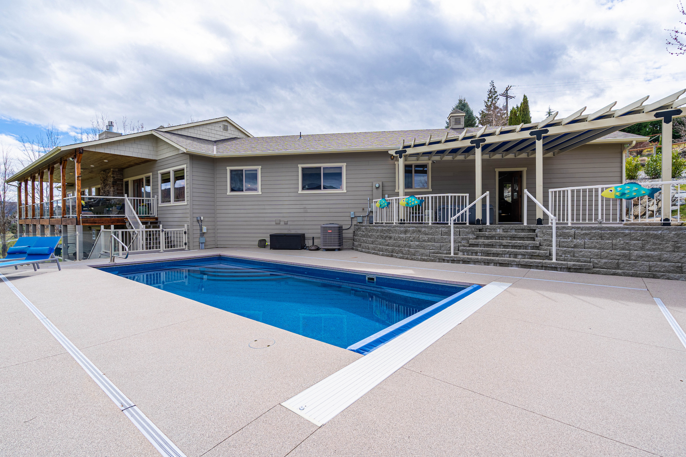  Lake Chelan View Estate with Barn & Acreage - 物件實景
