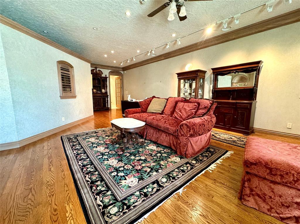 Chickasha, Oklahoma, 73018, United States, 7 Bedrooms Bedrooms, ,7 BathroomsBathrooms,Residential,For Sale,1979971