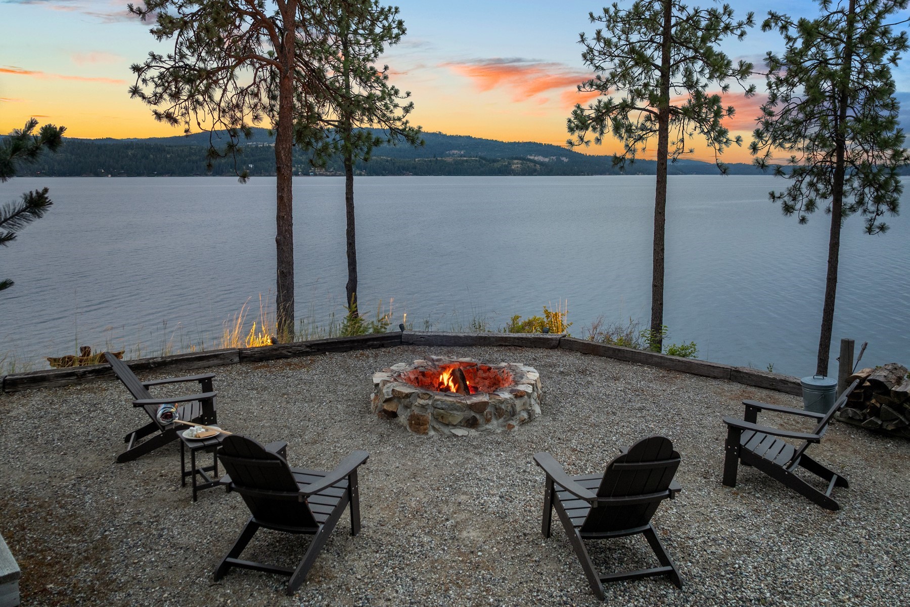  Captivating Upscale Log Lakefront Retreat - 物件實景