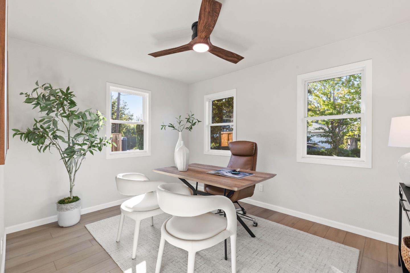 Redwood City, California, 94062, United States, 4 Bedrooms Bedrooms, ,4 BathroomsBathrooms,Residential,For Sale,1950985