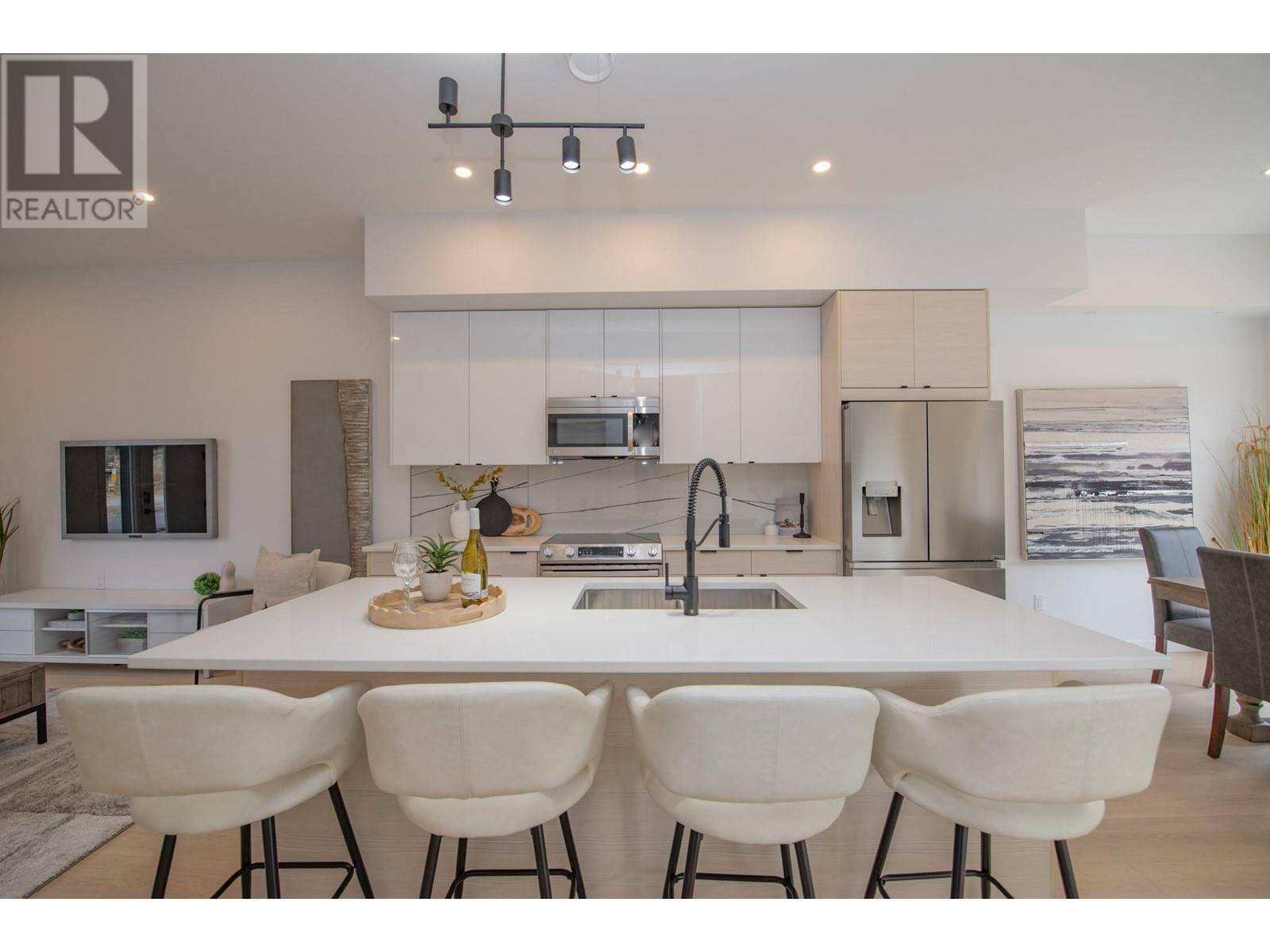 VERNON, British Columbia, V1H 1E2, CA, 3 Bedrooms Bedrooms, ,2 BathroomsBathrooms,Residential,For Sale,1836686