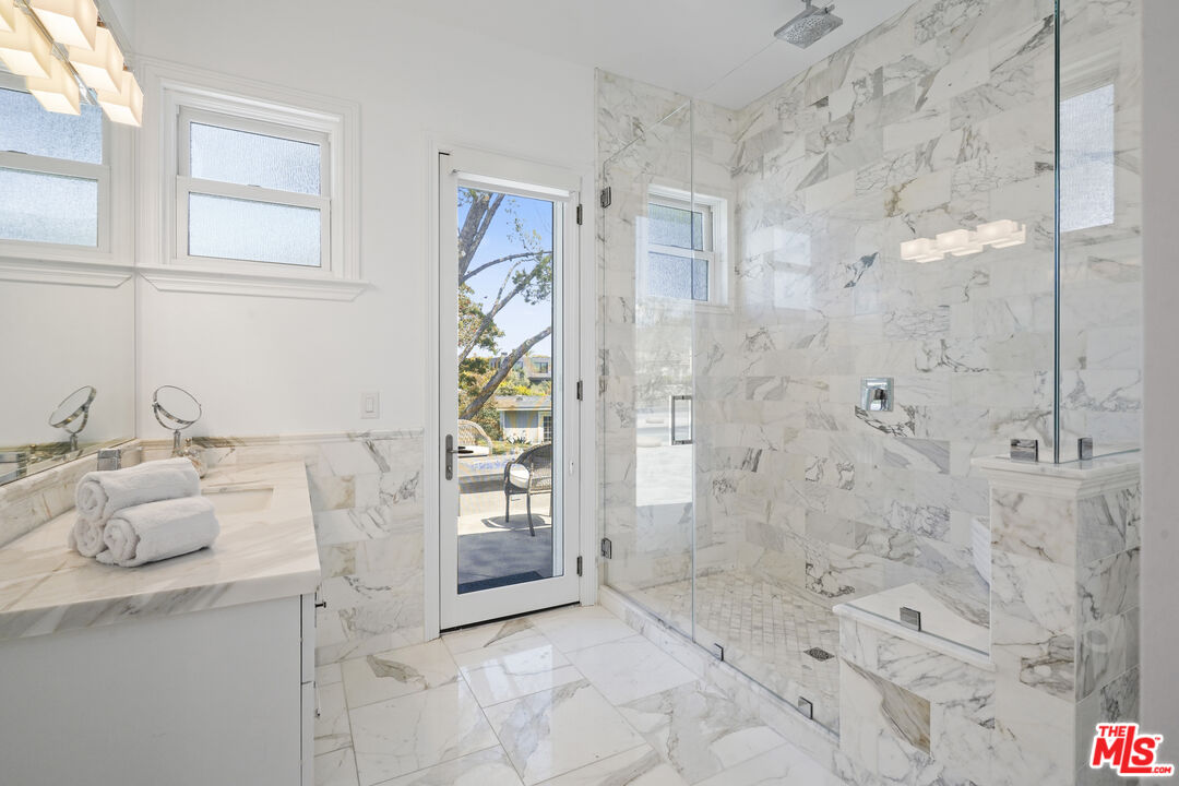 Malibu, California, 90265, United States, 5 Bedrooms Bedrooms, ,5 BathroomsBathrooms,Residential,For Sale,1762119