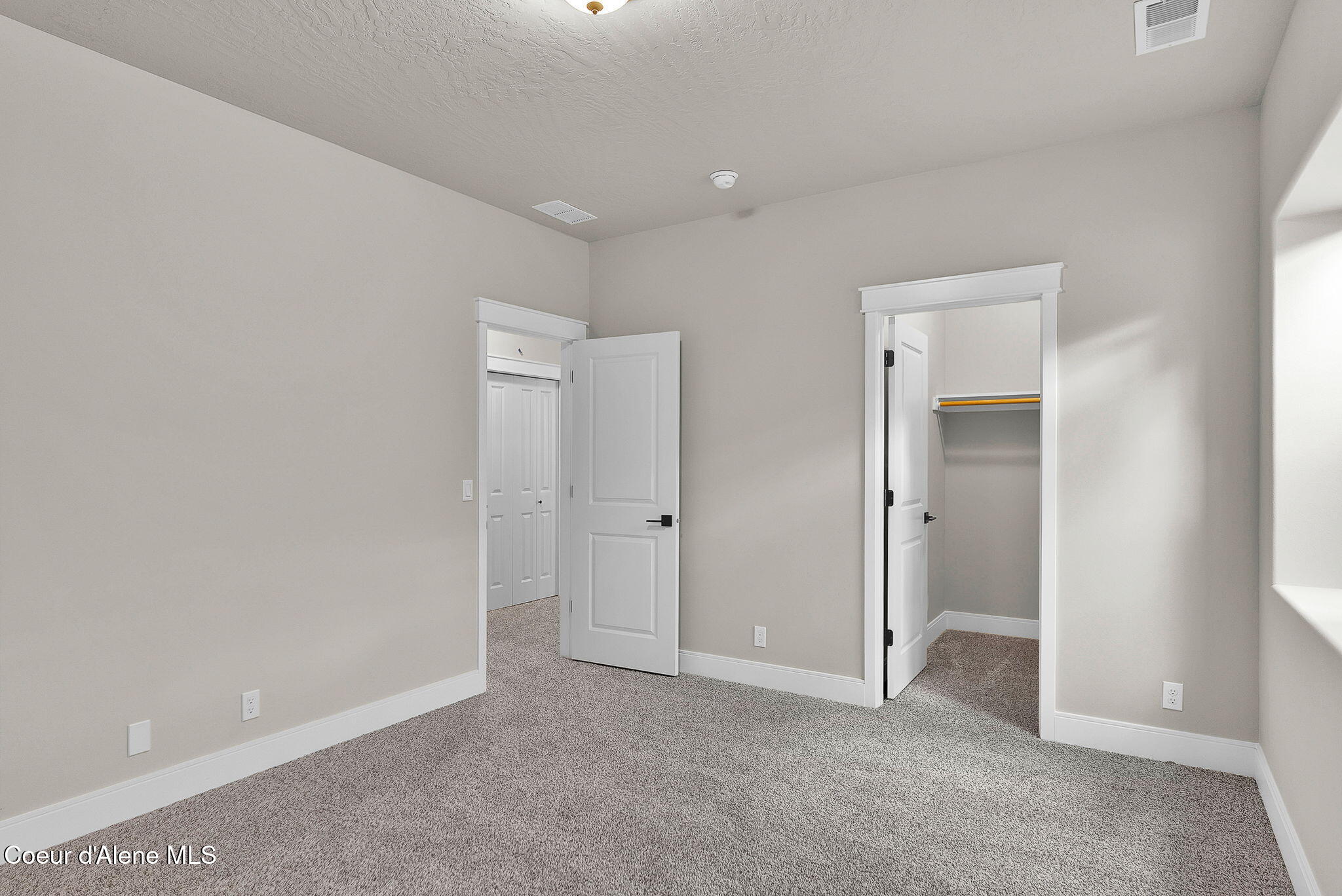 Rathdrum, Idaho, 83858, United States, 5 Bedrooms Bedrooms, ,1 BathroomBathrooms,Residential,For Sale,1989030