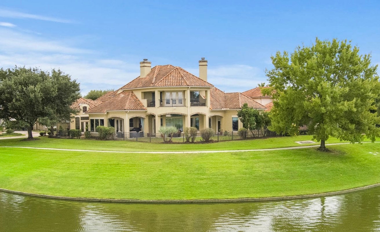 Flower Garden Ln, Houston, TX 77077