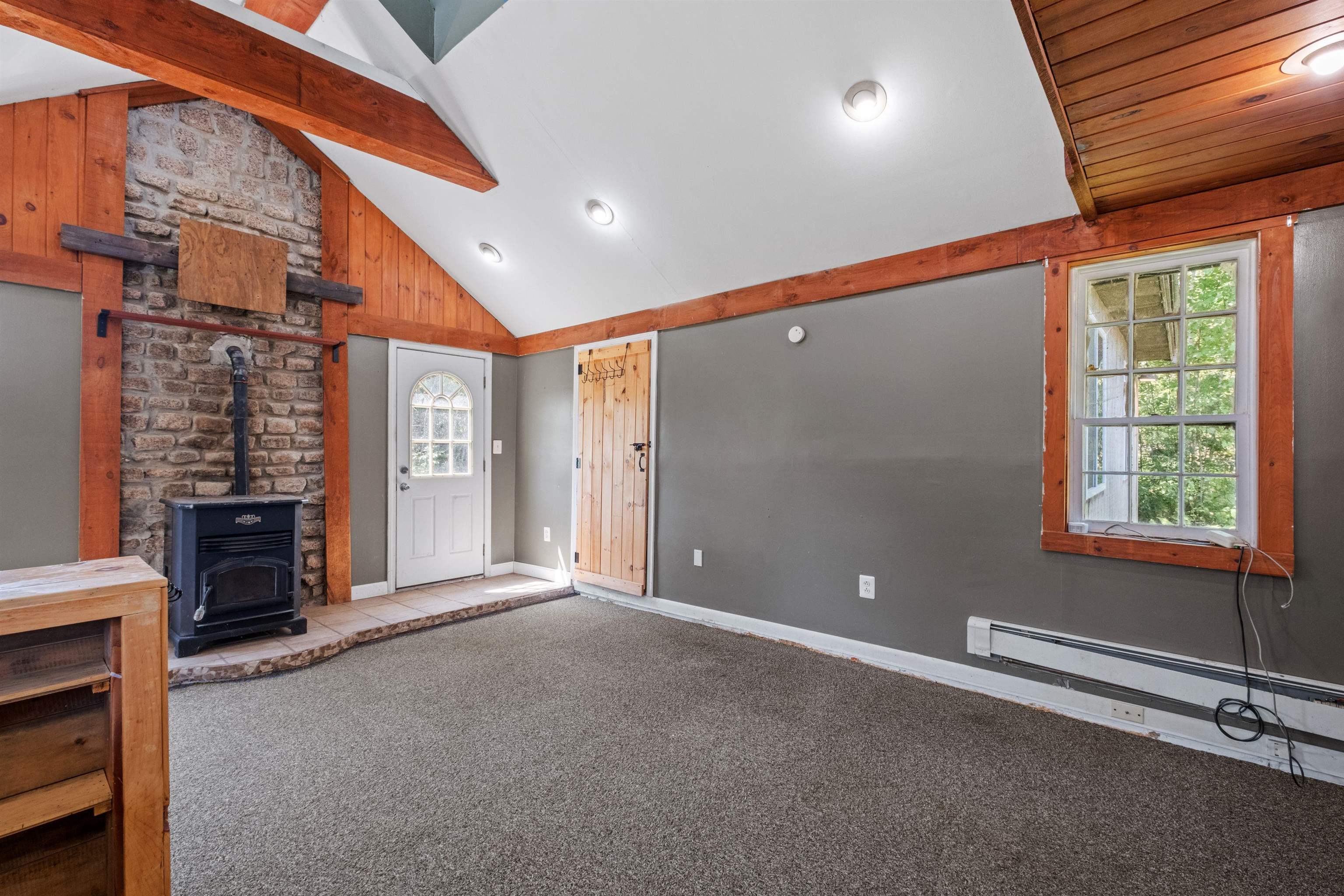 Bradford, New Hampshire, 03221, United States, 4 Bedrooms Bedrooms, ,1 BathroomBathrooms,Residential,For Sale,1924842