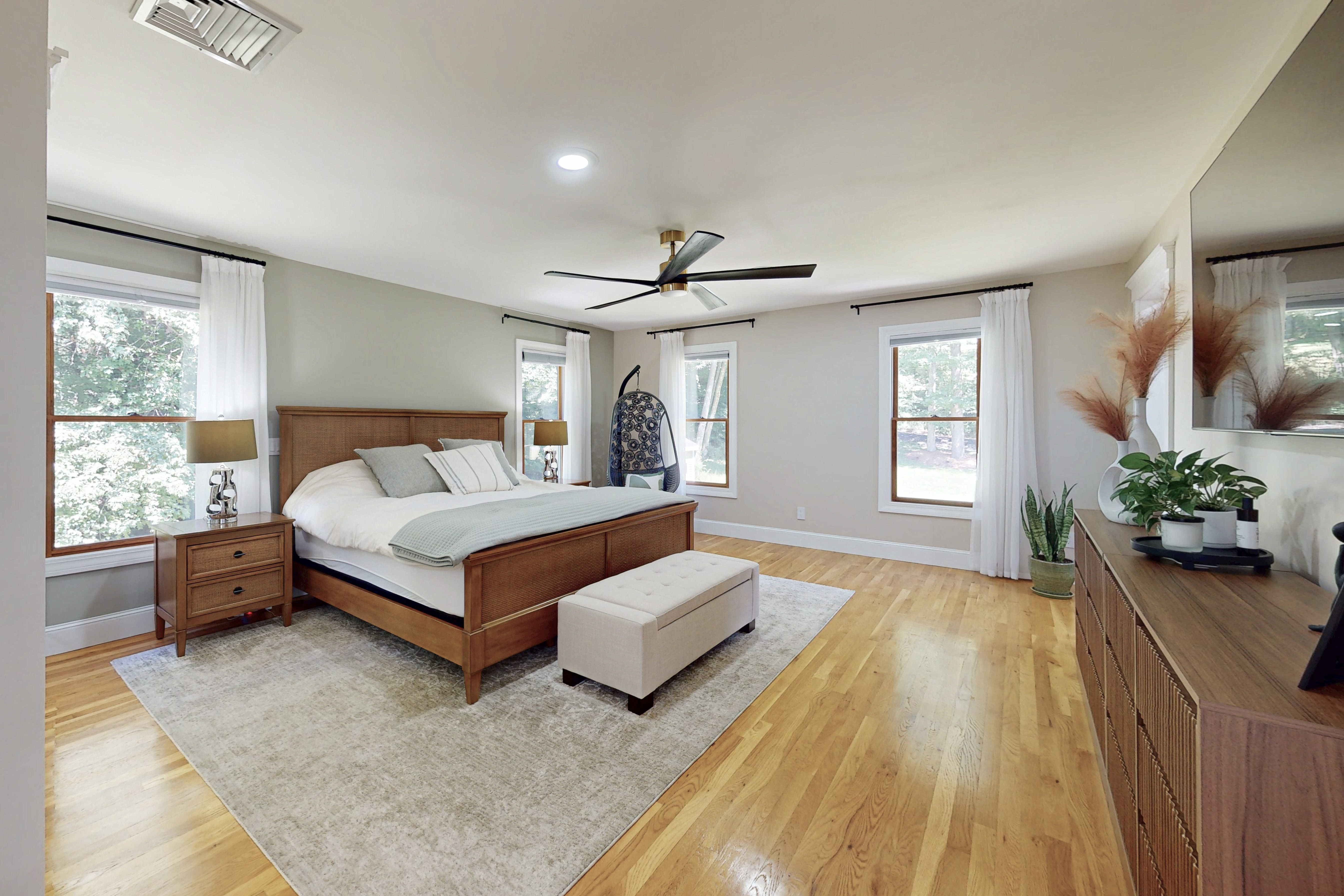  Modern Luxury Meets Serene Woodland Living - 物件實景