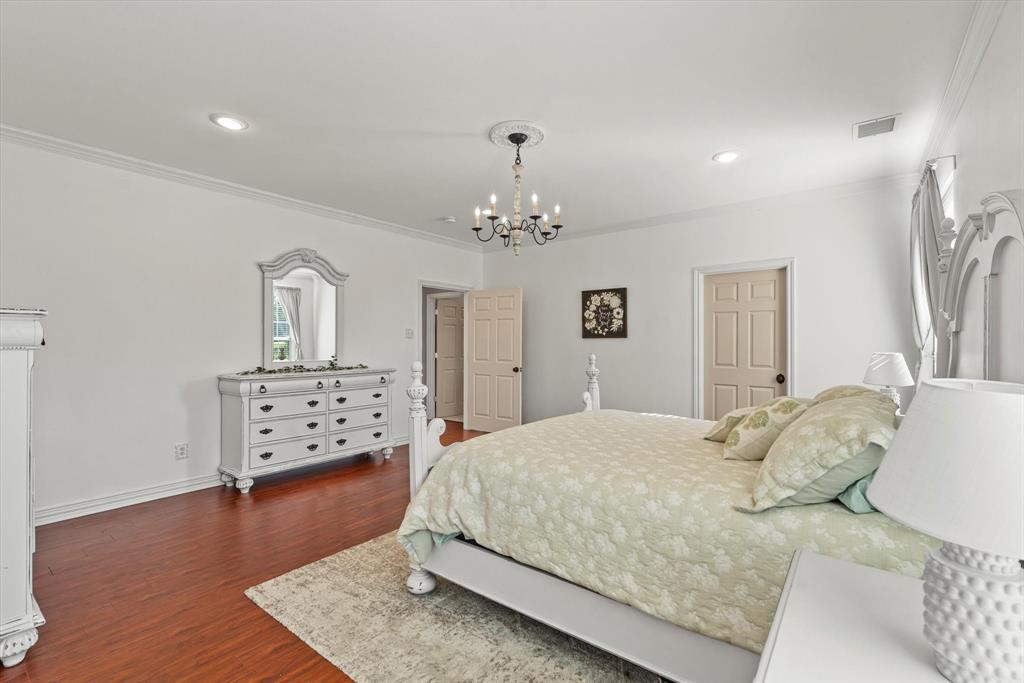 Terrell, Texas, 75160, United States, 4 Bedrooms Bedrooms, ,5 BathroomsBathrooms,Residential,For Sale,1827226