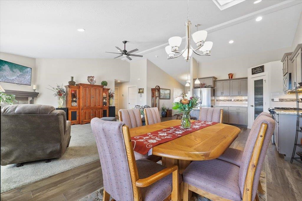 Spokane, Washington, 99217, United States, 3 Bedrooms Bedrooms, ,2 BathroomsBathrooms,Residential,For Sale,1955840