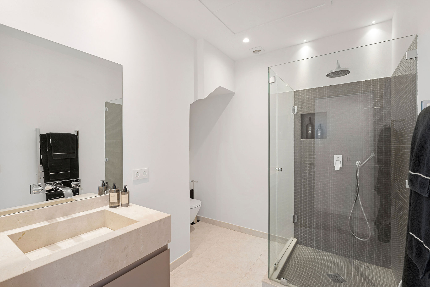  South-Facing duplex apartment with sea views in Nueva Andalucía - 物件實景