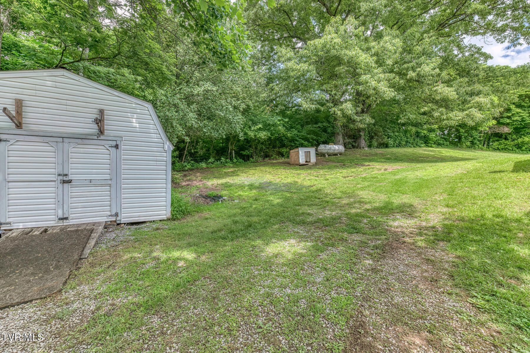Afton, Tennessee, 37616, United States, 5 Bedrooms Bedrooms, ,3 BathroomsBathrooms,Residential,For Sale,2048467