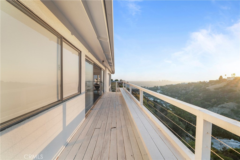 Los Angeles, California, 90069, United States, 3 Bedrooms Bedrooms, ,1 BathroomBathrooms,Residential,For Sale,1897836