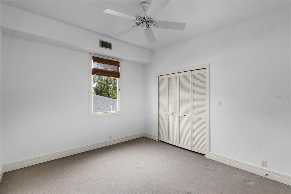 Orlando, Florida, 32806, United States, 3 Bedrooms Bedrooms, ,4 BathroomsBathrooms,Residential,For Sale,1927434