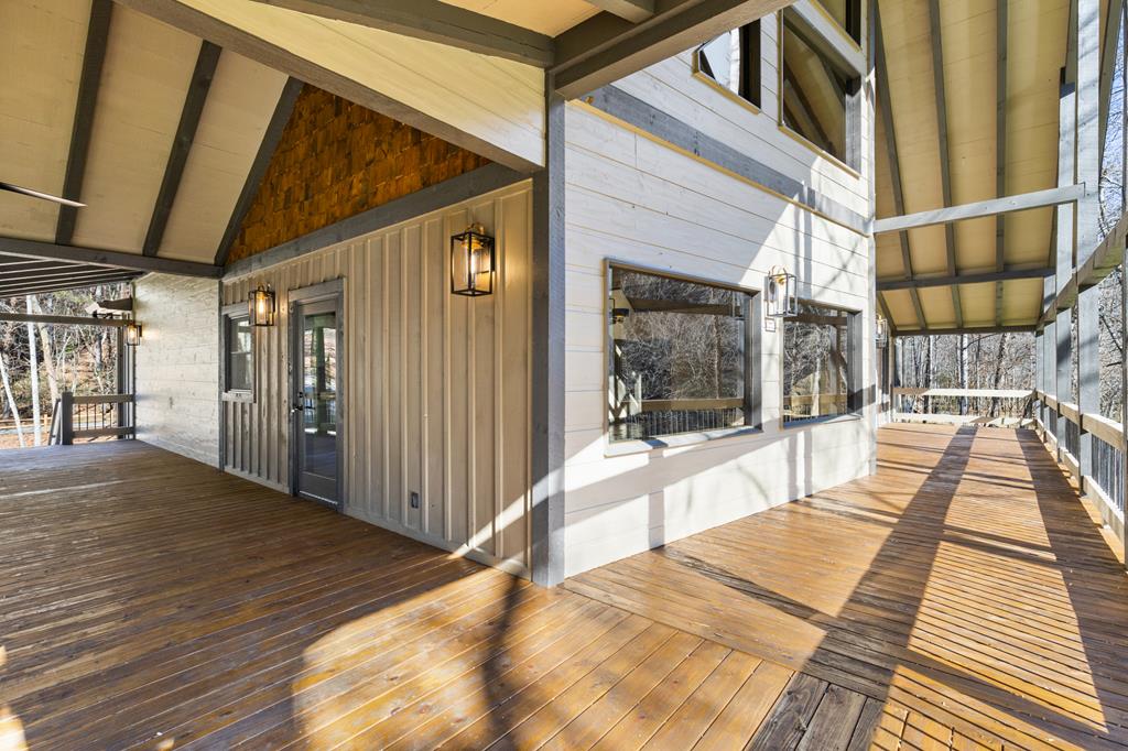 Mineral Bluff, Georgia, 30559, United States, 4 Bedrooms Bedrooms, ,5 BathroomsBathrooms,Residential,For Sale,1986837