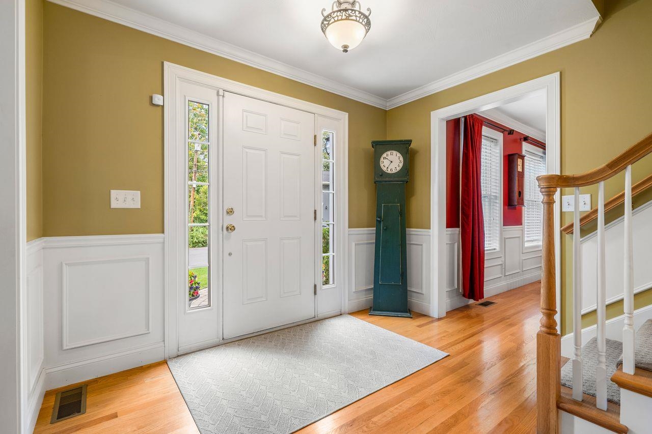 Manchester, New Hampshire, 03104, United States, 4 Bedrooms Bedrooms, ,3 BathroomsBathrooms,Residential,For Sale,1934324
