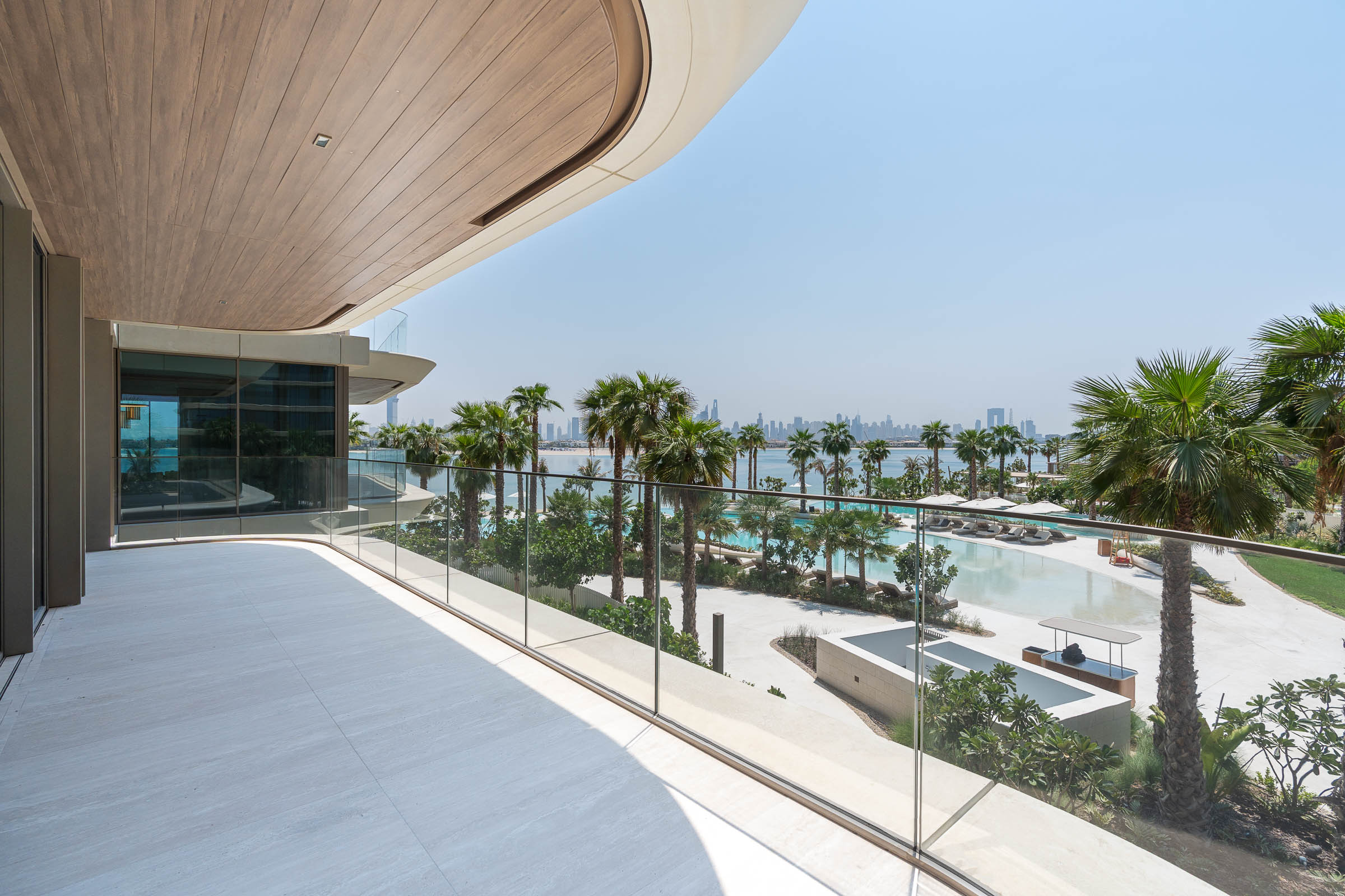  Brand-New Half-Floor Penthouse at Serenia Living - 物件實景