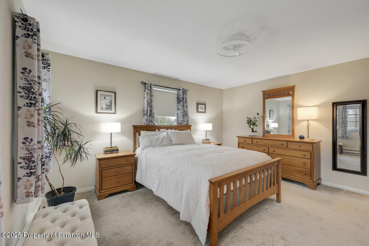 Moscow, Pennsylvania, 18444, United States, 4 Bedrooms Bedrooms, ,3 BathroomsBathrooms,Residential,For Sale,1999733