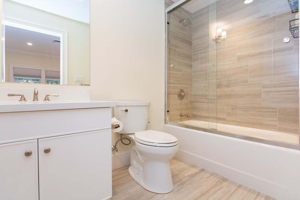 Winchester, Massachusetts, 01890, United States, 2 Bedrooms Bedrooms, ,2 BathroomsBathrooms,Residential,For Sale,1989425