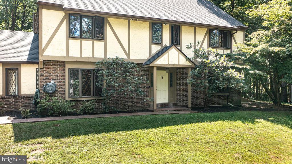 Reading, Pennsylvania, 19607, United States, 4 Bedrooms Bedrooms, ,4 BathroomsBathrooms,Residential,For Sale,1951295