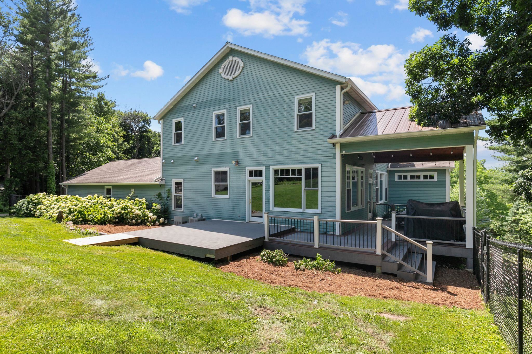 Berlin, Wisconsin, 54923, United States, 5 Bedrooms Bedrooms, ,4 BathroomsBathrooms,Residential,For Sale,1974961