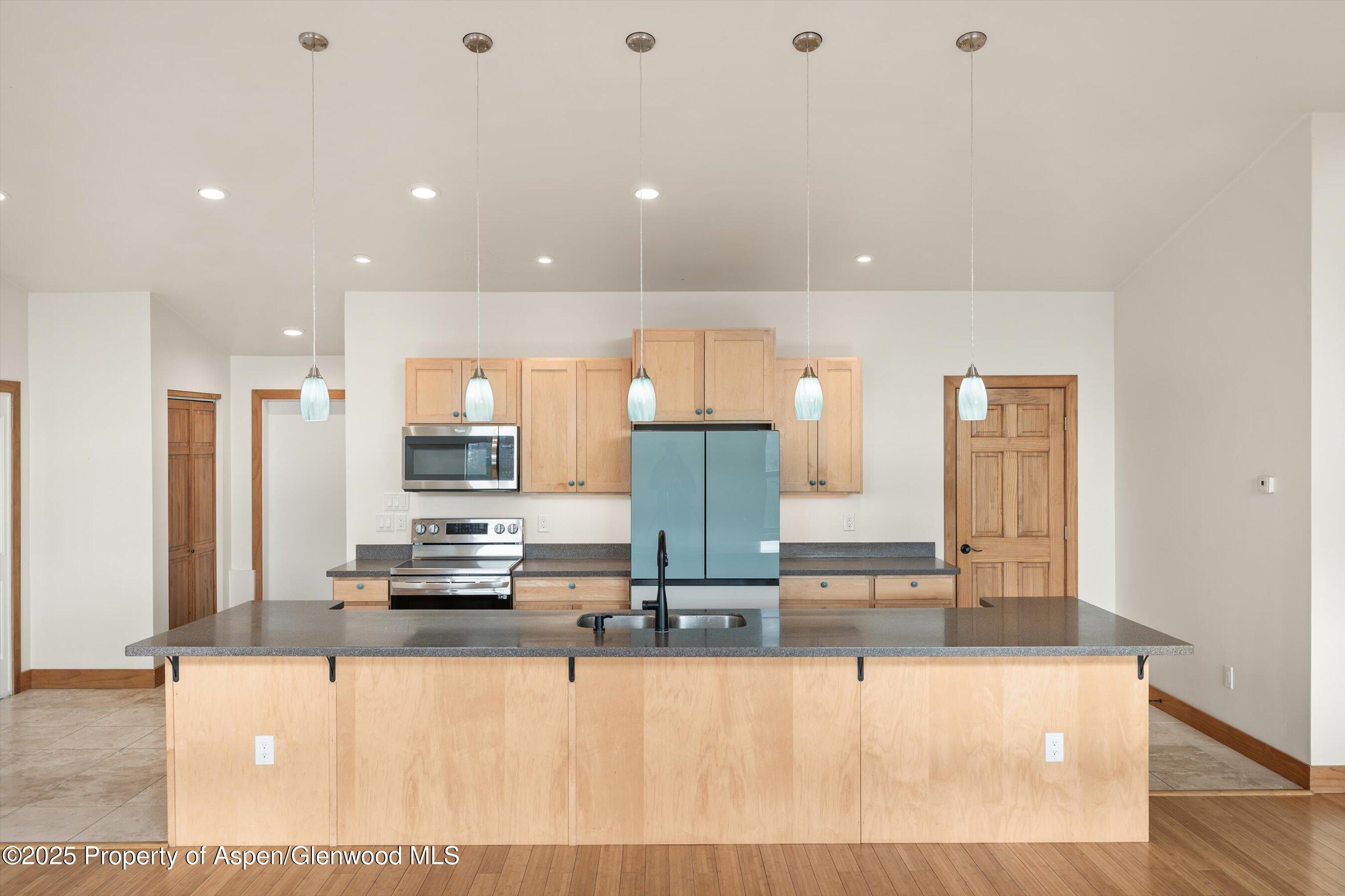 Glenwood Springs, Colorado, 81601, United States, 4 Bedrooms Bedrooms, ,3 BathroomsBathrooms,Residential,For Sale,2000714