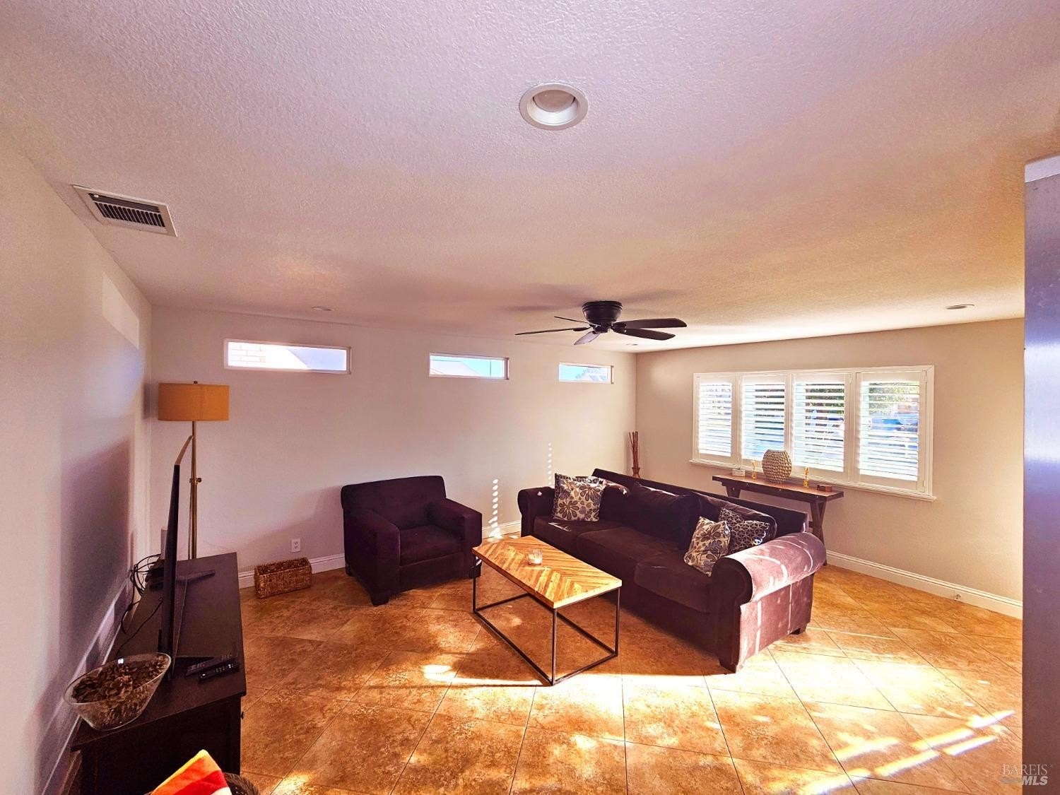 182 Kearney Way, Vacaville, California, 95687, United States, 3 Bedrooms Bedrooms, ,2 BathroomsBathrooms,Residential,For Sale,182 Kearney Way,1683317