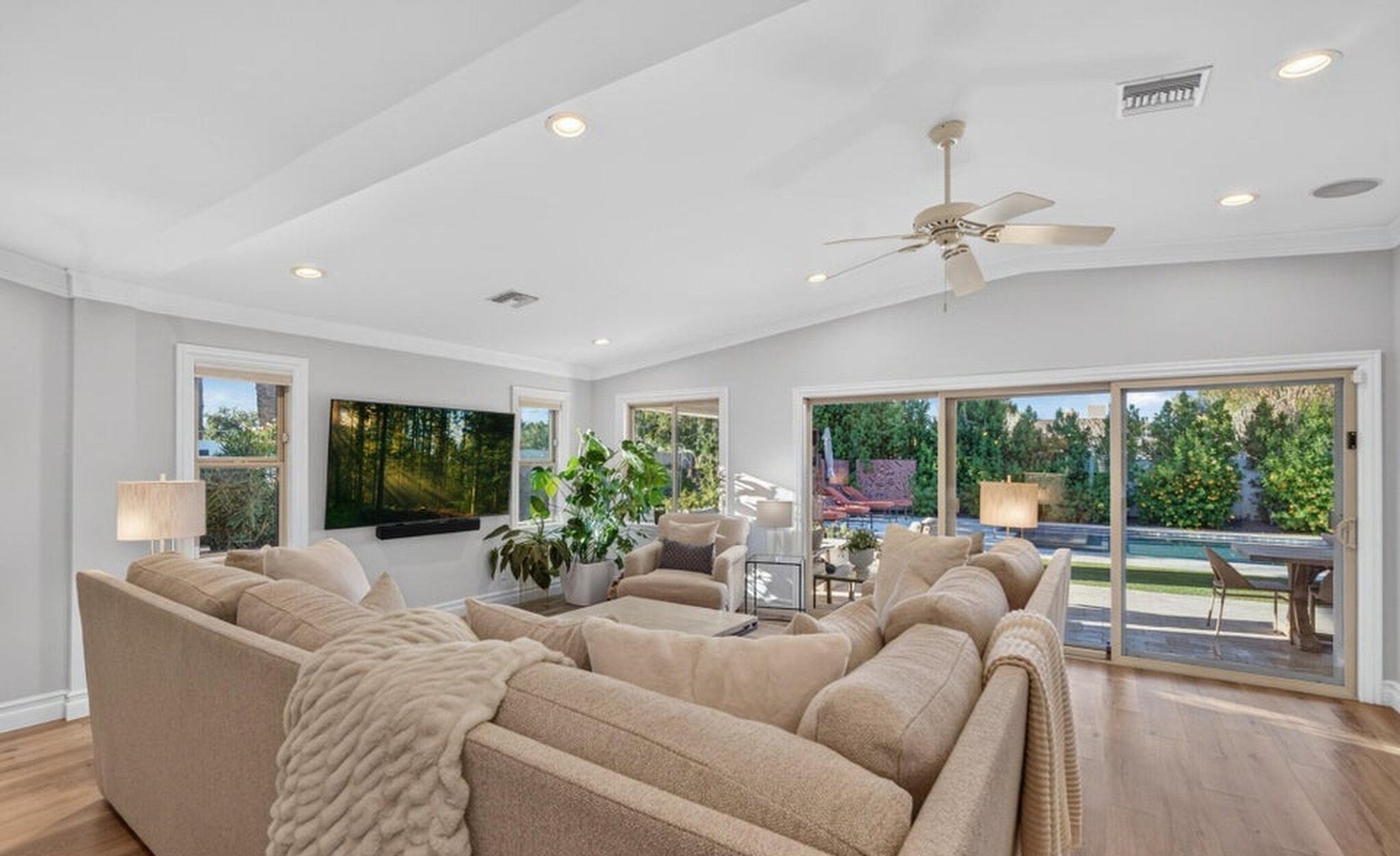  4520 E Earll Dr  Phoenix, AZ - 物件實景