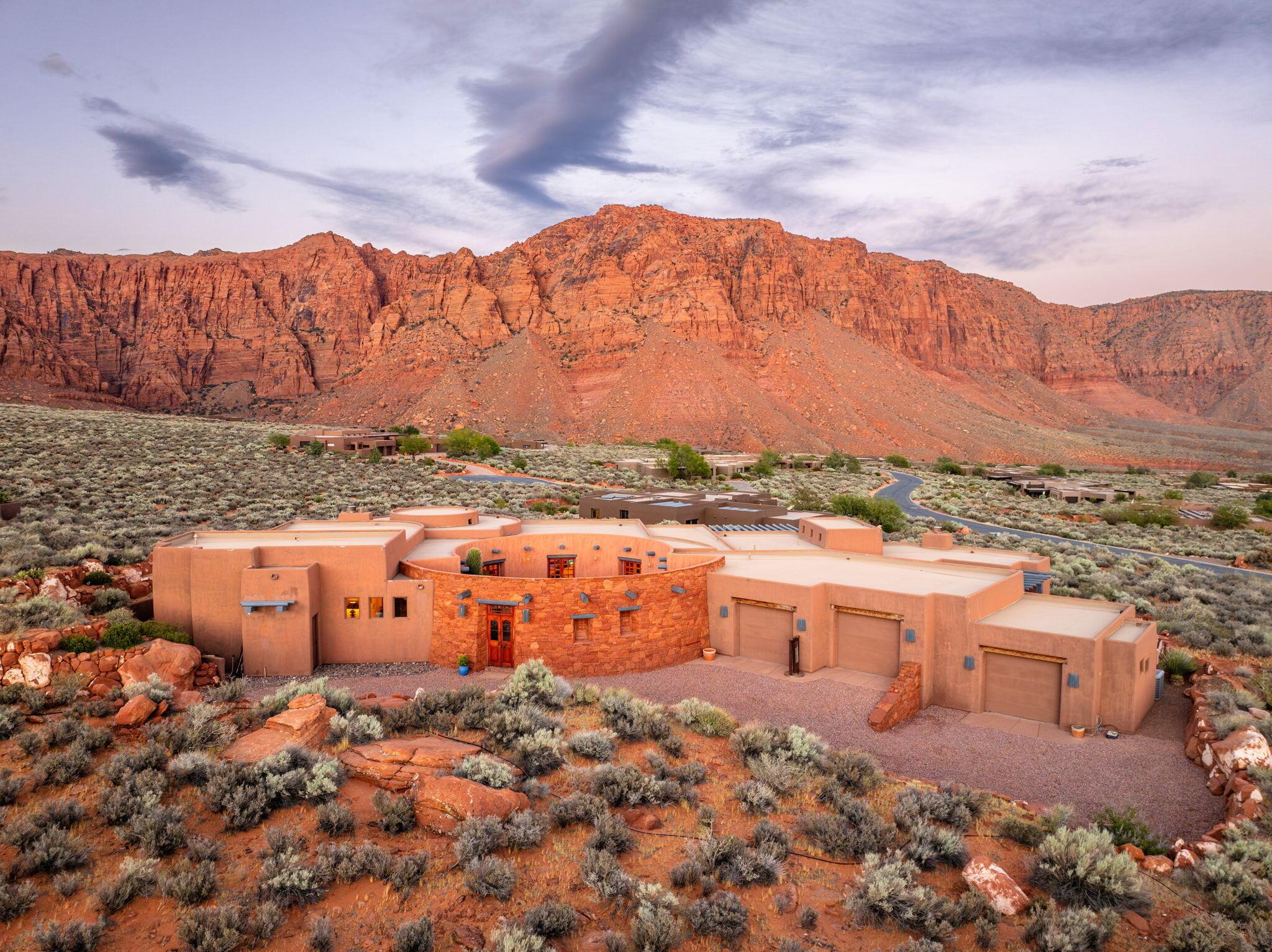 Ivins, Utah, 84738, United States, 3 Bedrooms Bedrooms, ,3 BathroomsBathrooms,Residential,For Sale,2048160