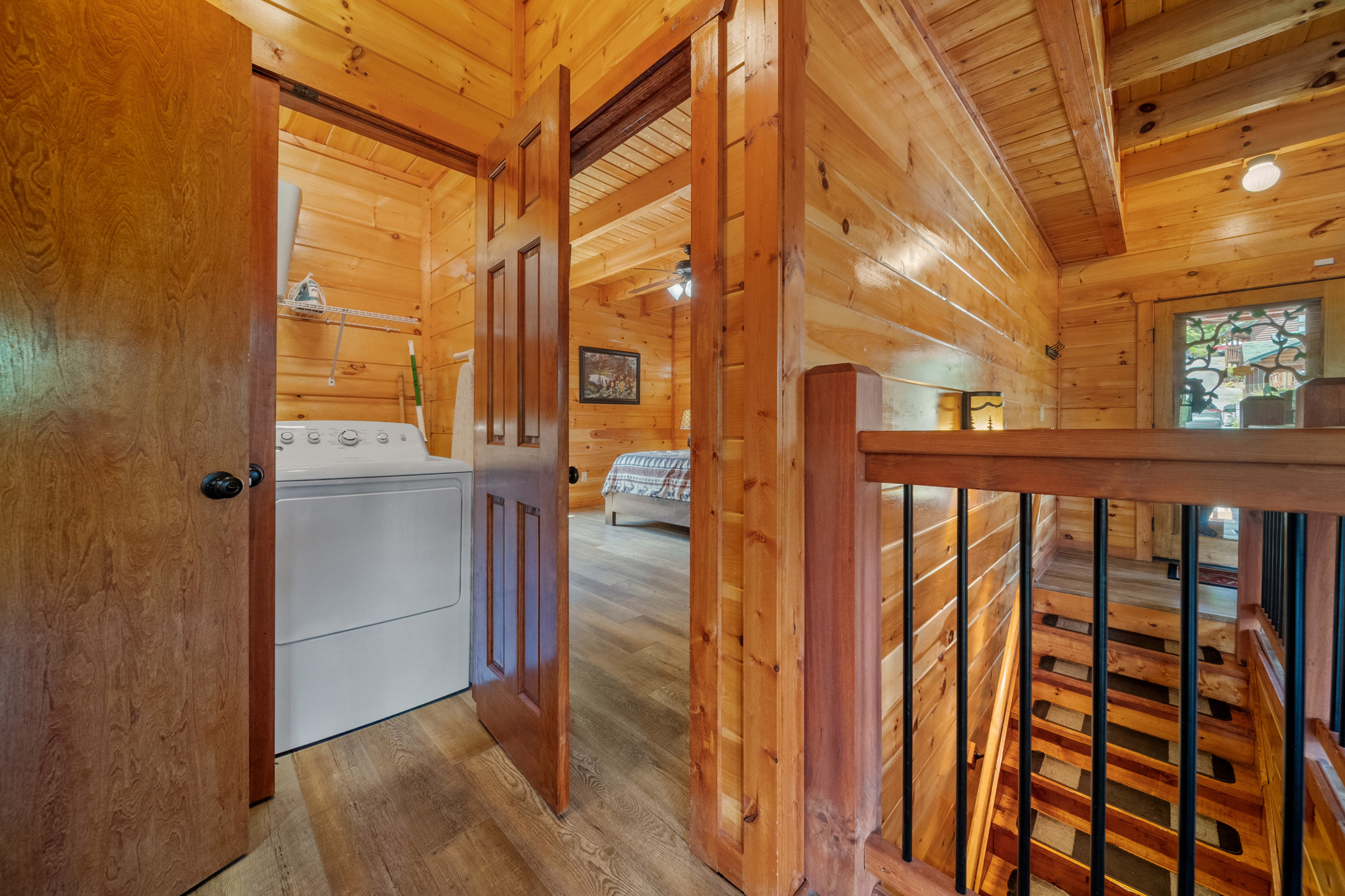 Gatlinburg, Tennessee, 37738, United States, 5 Bedrooms Bedrooms, ,6 BathroomsBathrooms,Residential,For Sale,1914127