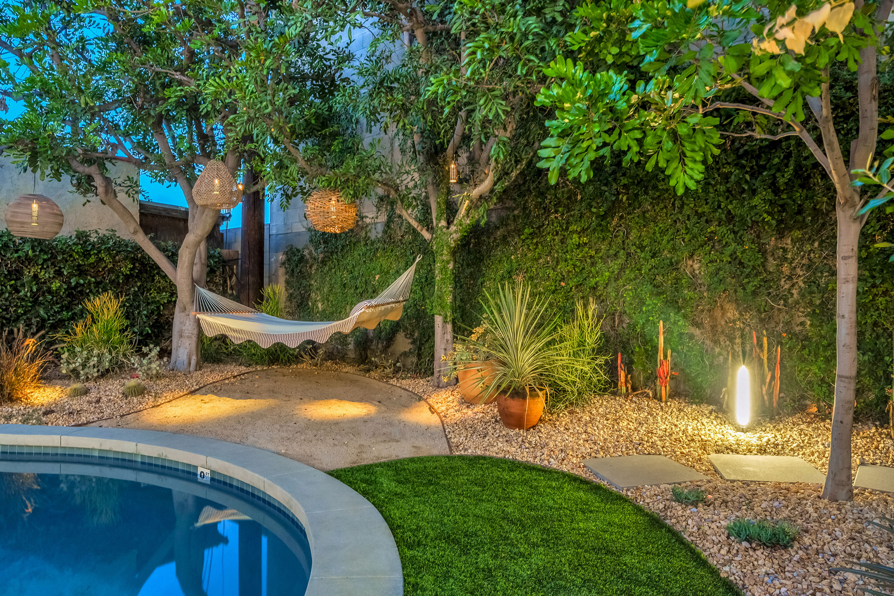  742 N June St - 物件實景