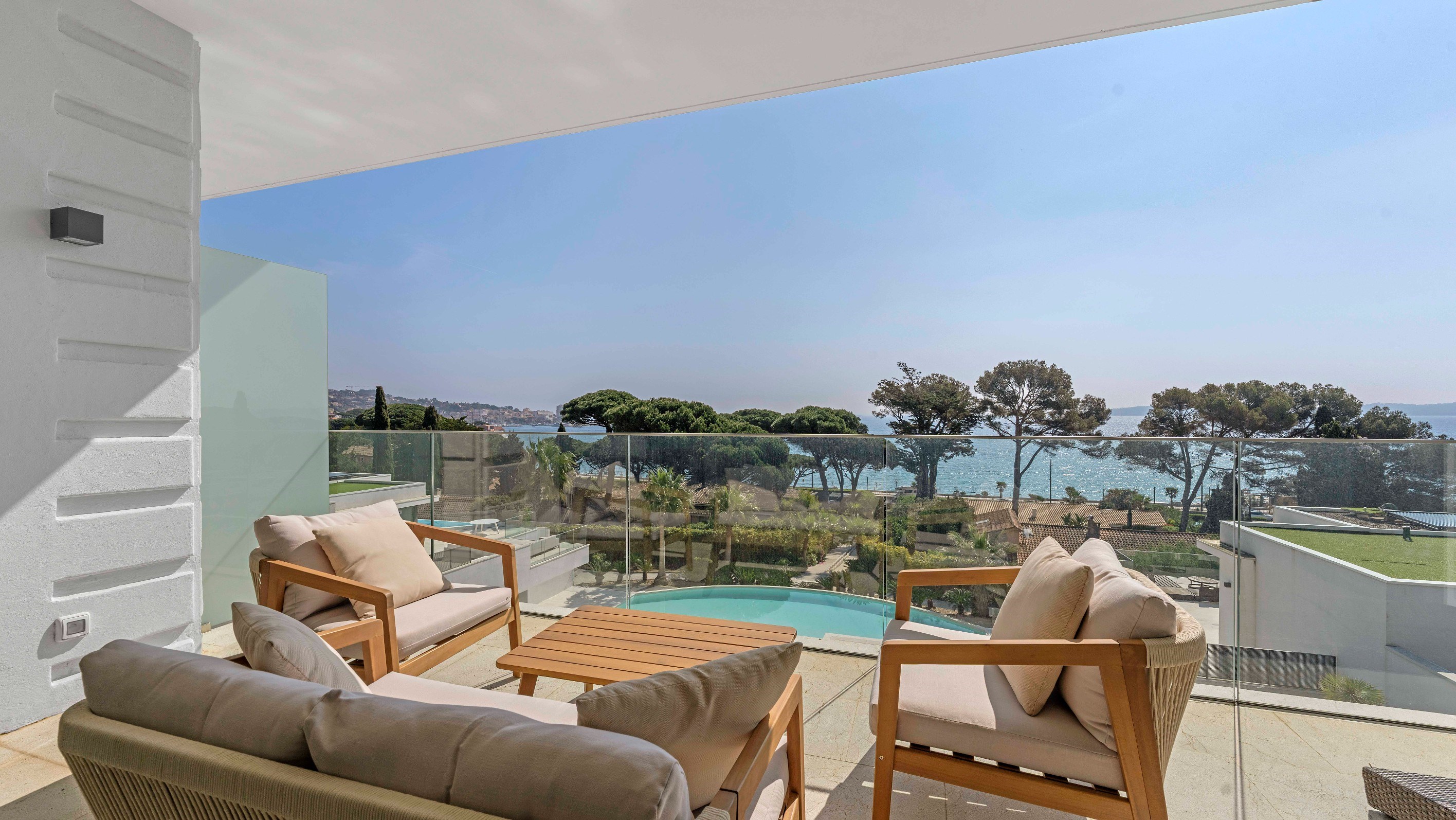  Sainte-Maxime seafront apartment 2 bedroom panoramic sea view pool garages near… - 物件實景