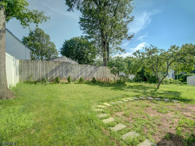 Union Twp., New Jersey, 07083, United States, 4 Bedrooms Bedrooms, ,2 BathroomsBathrooms,Residential,For Sale,1901304