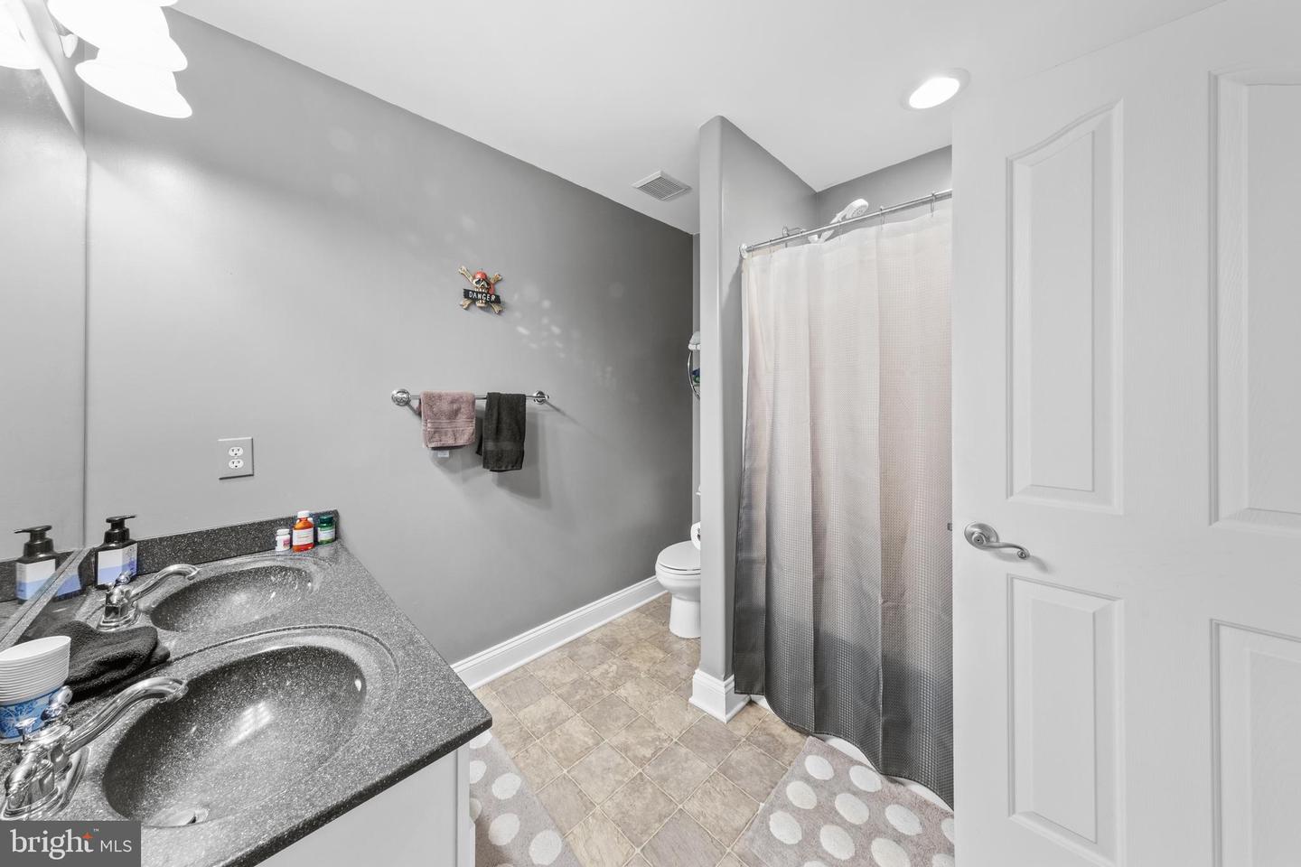 Dover, Delaware, 19904, United States, 4 Bedrooms Bedrooms, ,5 BathroomsBathrooms,Residential,For Sale,1990905