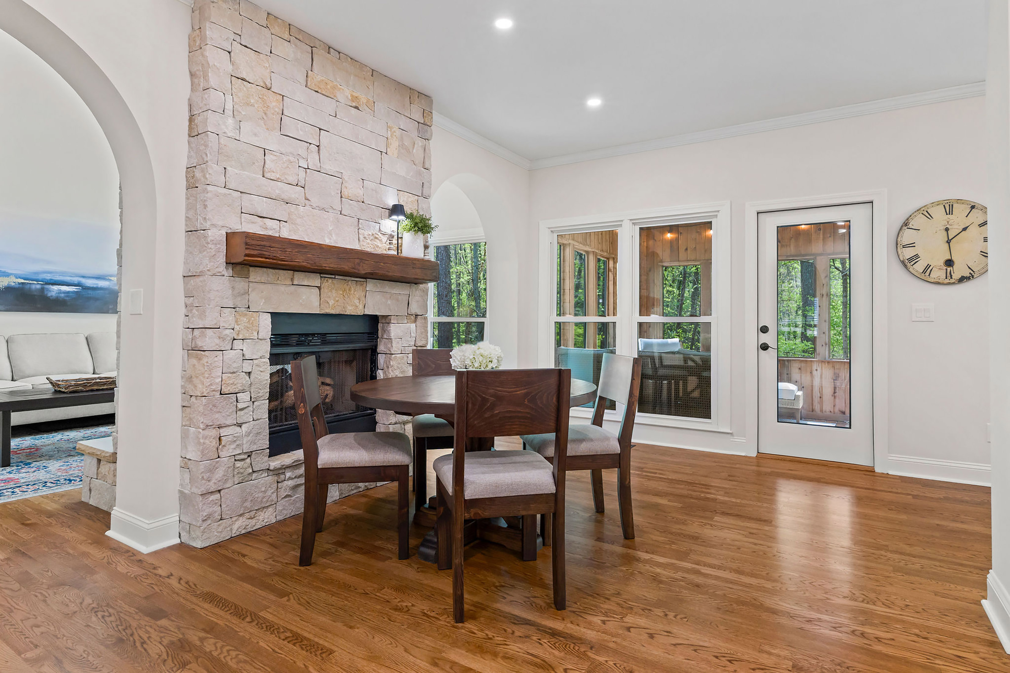  Roswell Home Blends Charm, Privacy and Location - 物件實景