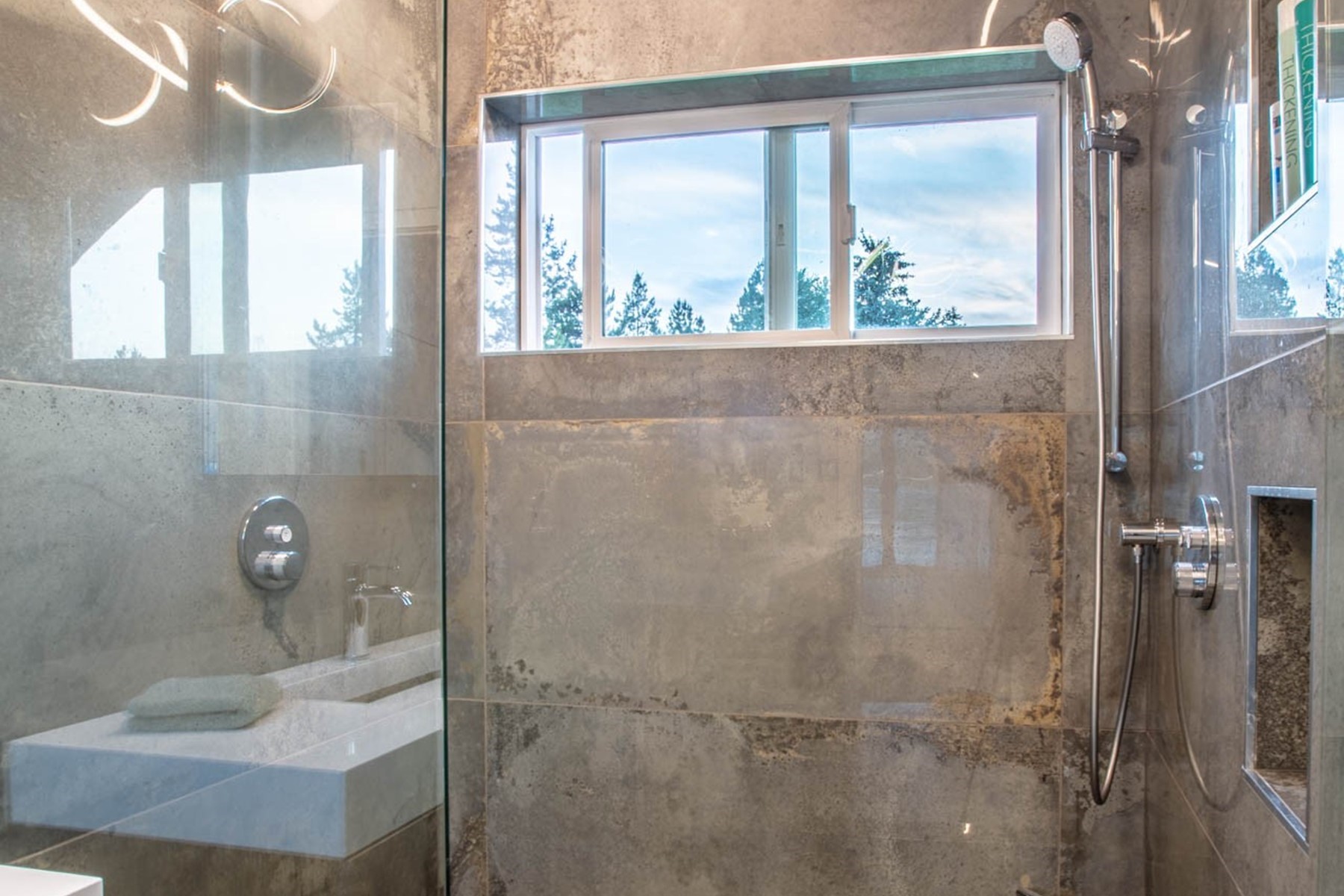  Renovated Waterfront Retreat with Private Dock & Guest Barn - 物件實景