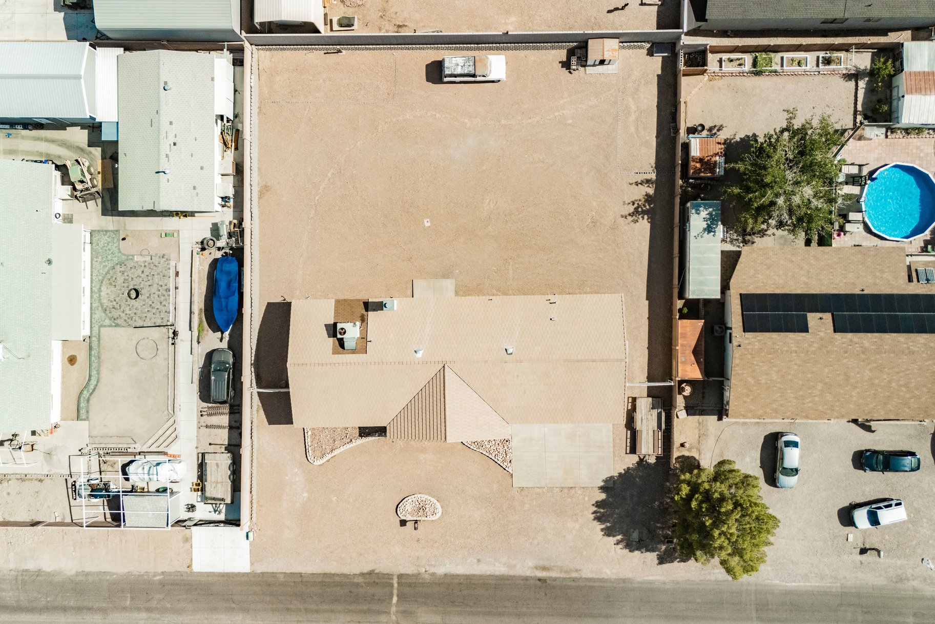  Rare Half Acre Opportunity in Henderson HOA, RV Hookups, Endless Potential - 物件實景