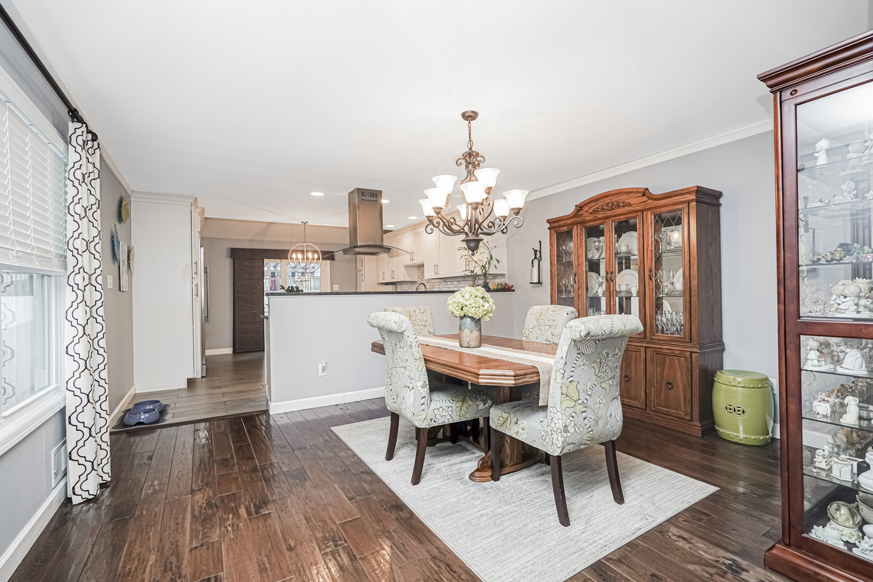 Staten Island, New York, 10309, United States, 3 Bedrooms Bedrooms, ,2 BathroomsBathrooms,Residential,For Sale,1935942