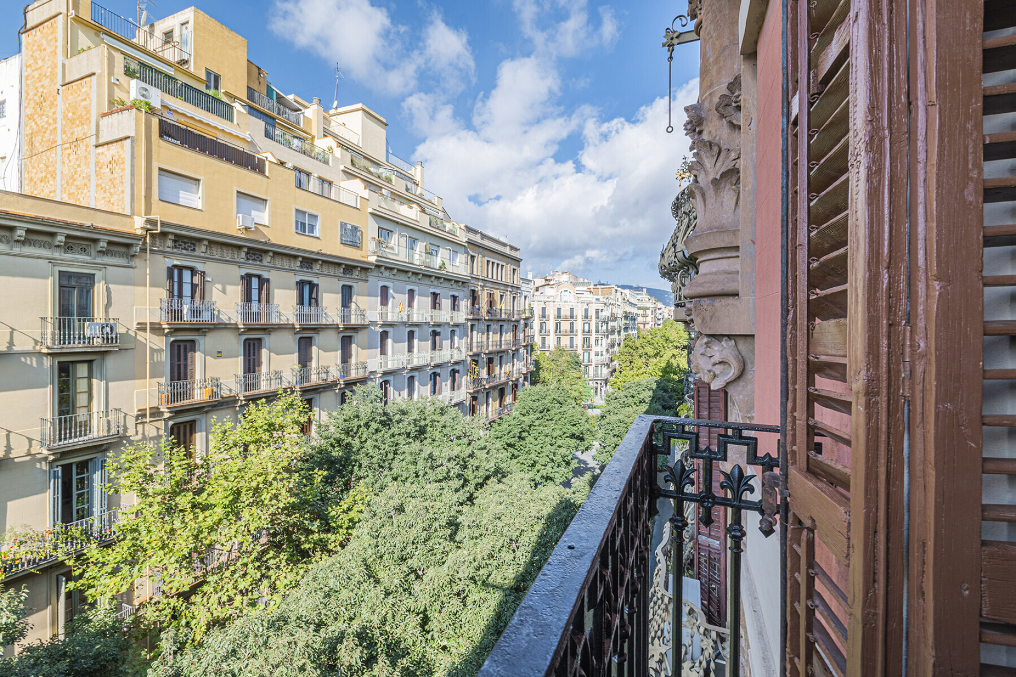  Exclusive brand new property in Girona pedestrian street in Quadrat d