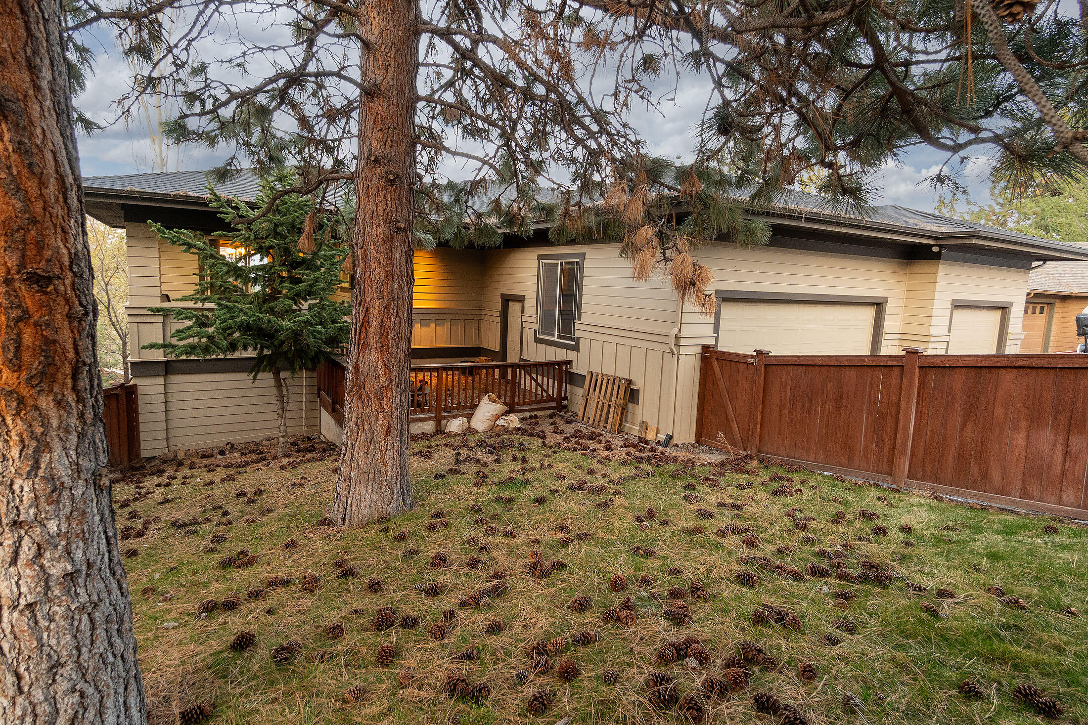 Bend, Oregon, 97703, United States, 4 Bedrooms Bedrooms, ,3 BathroomsBathrooms,Residential,For Sale,1805310