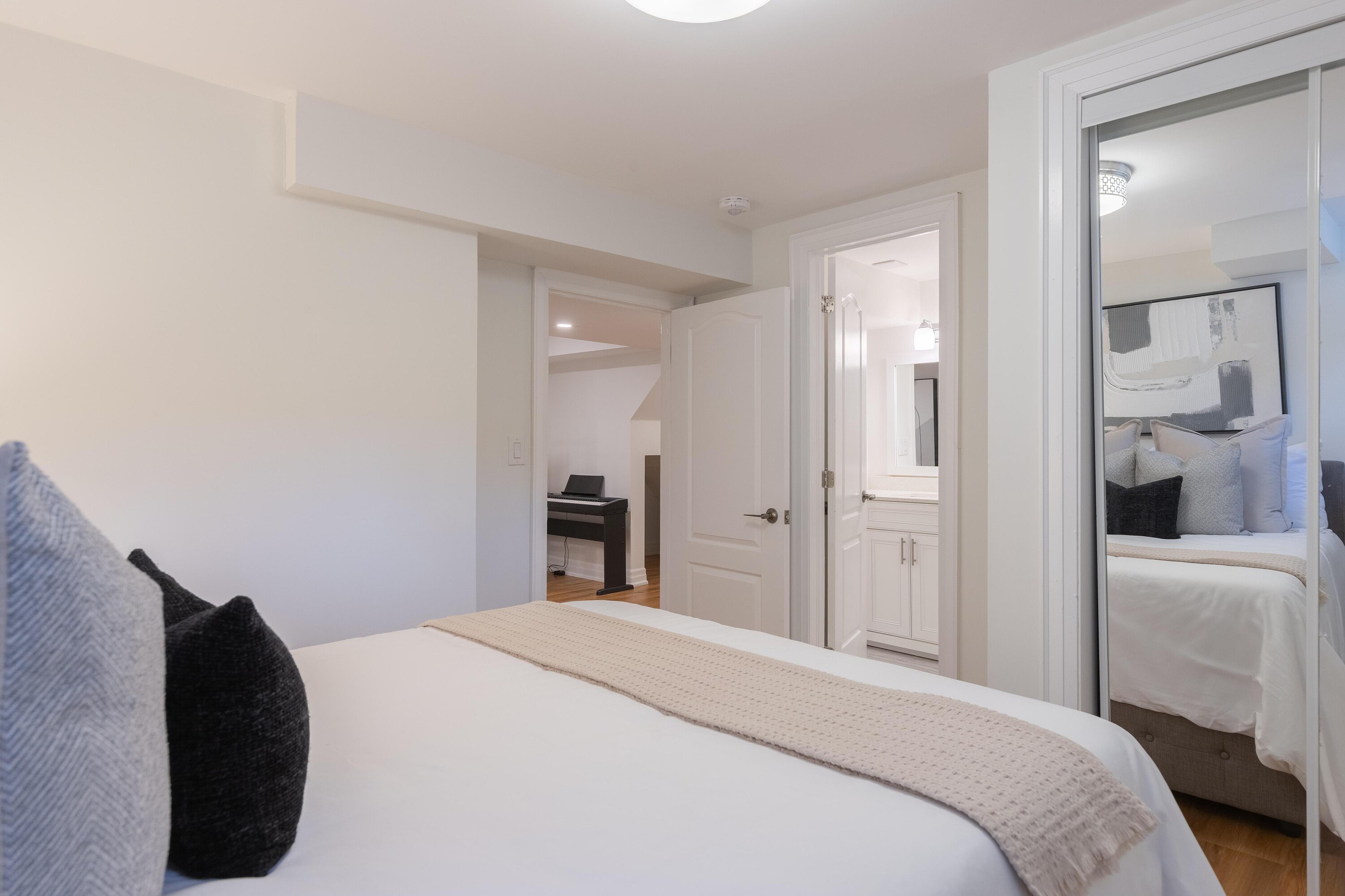 Beautifully Renovated Home - 物件實景