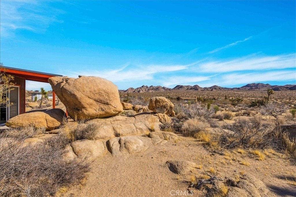 Joshua Tree, California, 92252, United States, 3 Bedrooms Bedrooms, ,2 BathroomsBathrooms,Residential,For Sale,1942307