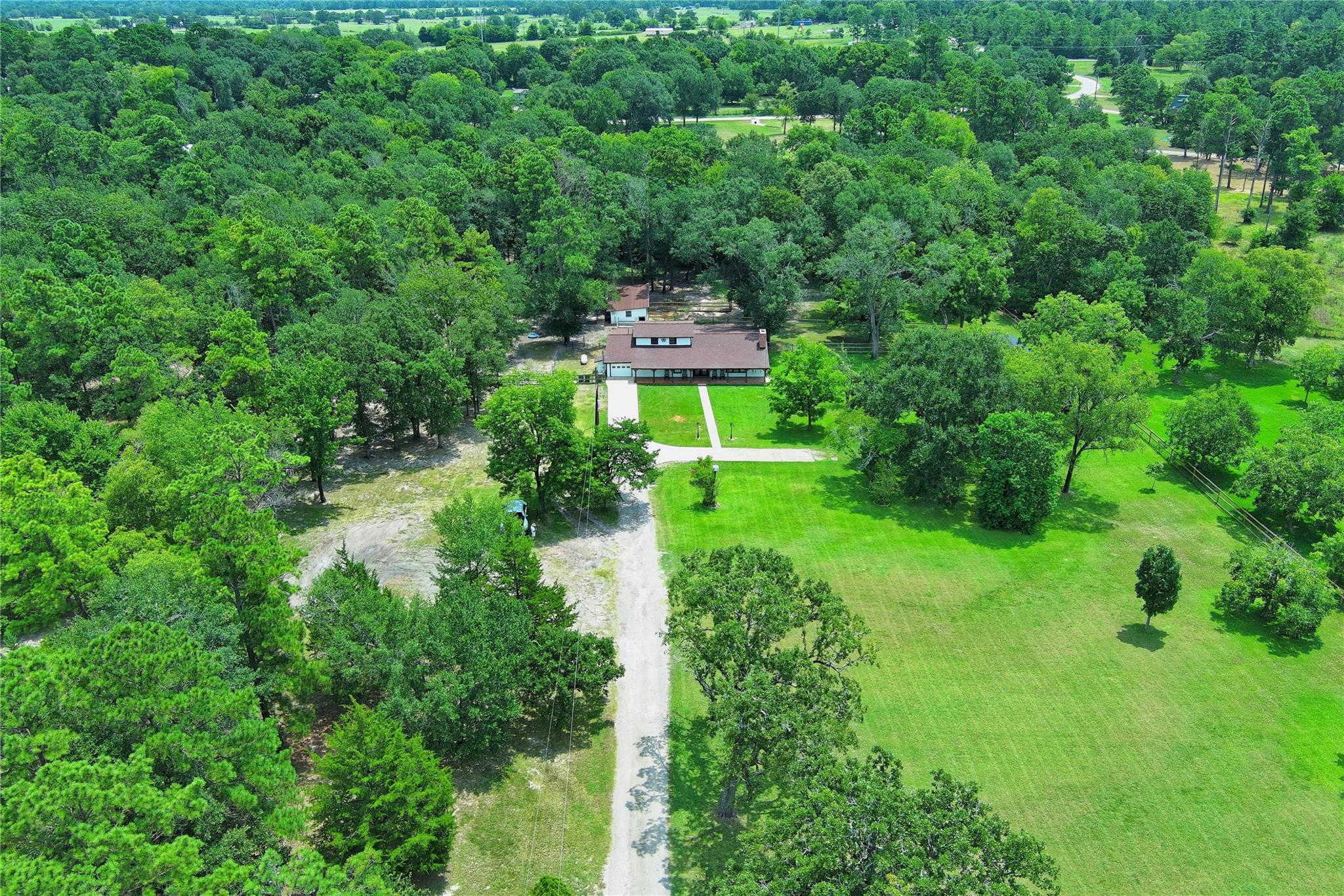 Huntsville, Texas, 77320, United States, 4 Bedrooms Bedrooms, ,3 BathroomsBathrooms,Residential,For Sale,1921043