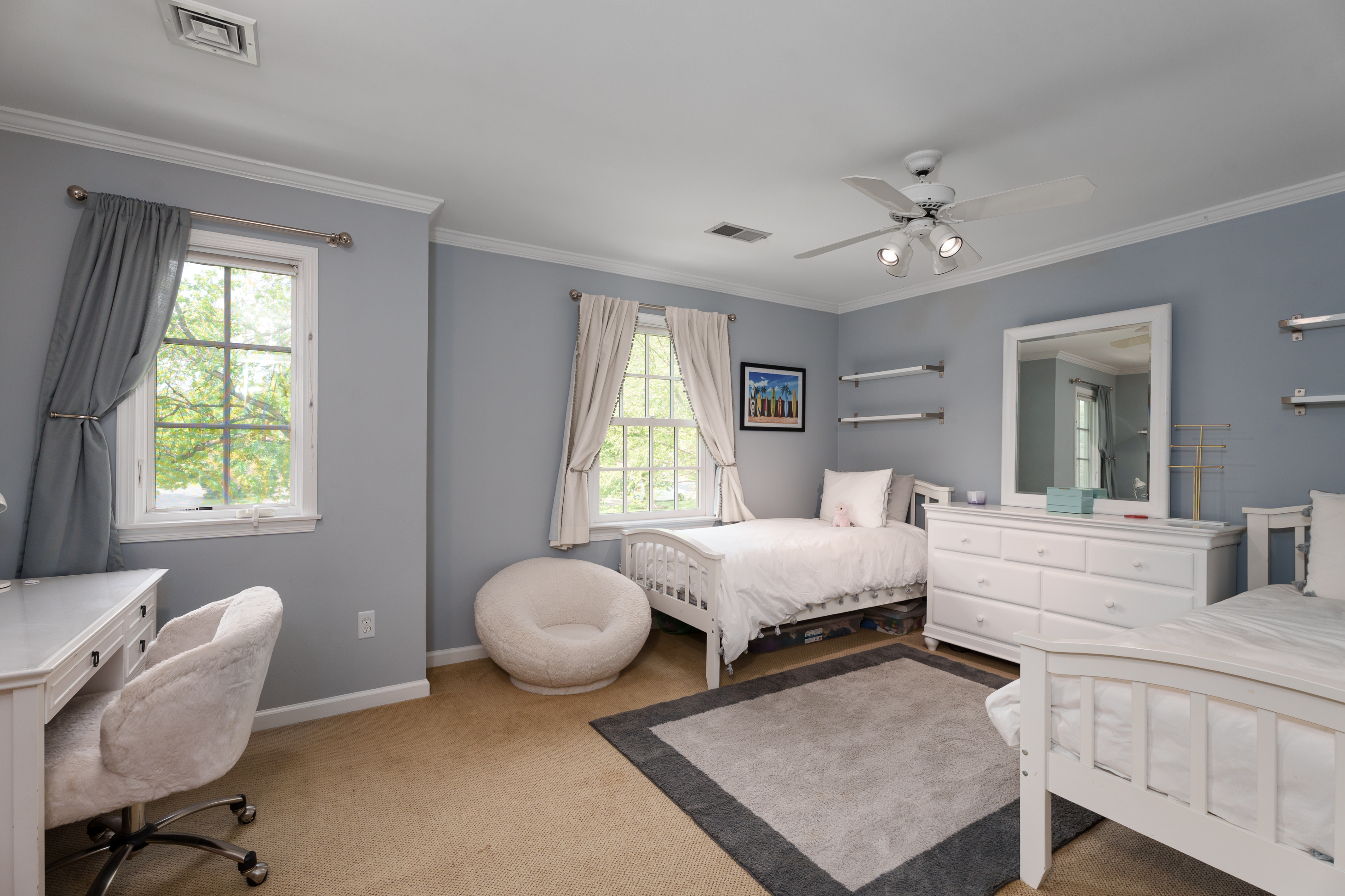  Kingsbrook Cul-de-Sac Home With 5 Bedrooms and a Finished Basement - 物件實景