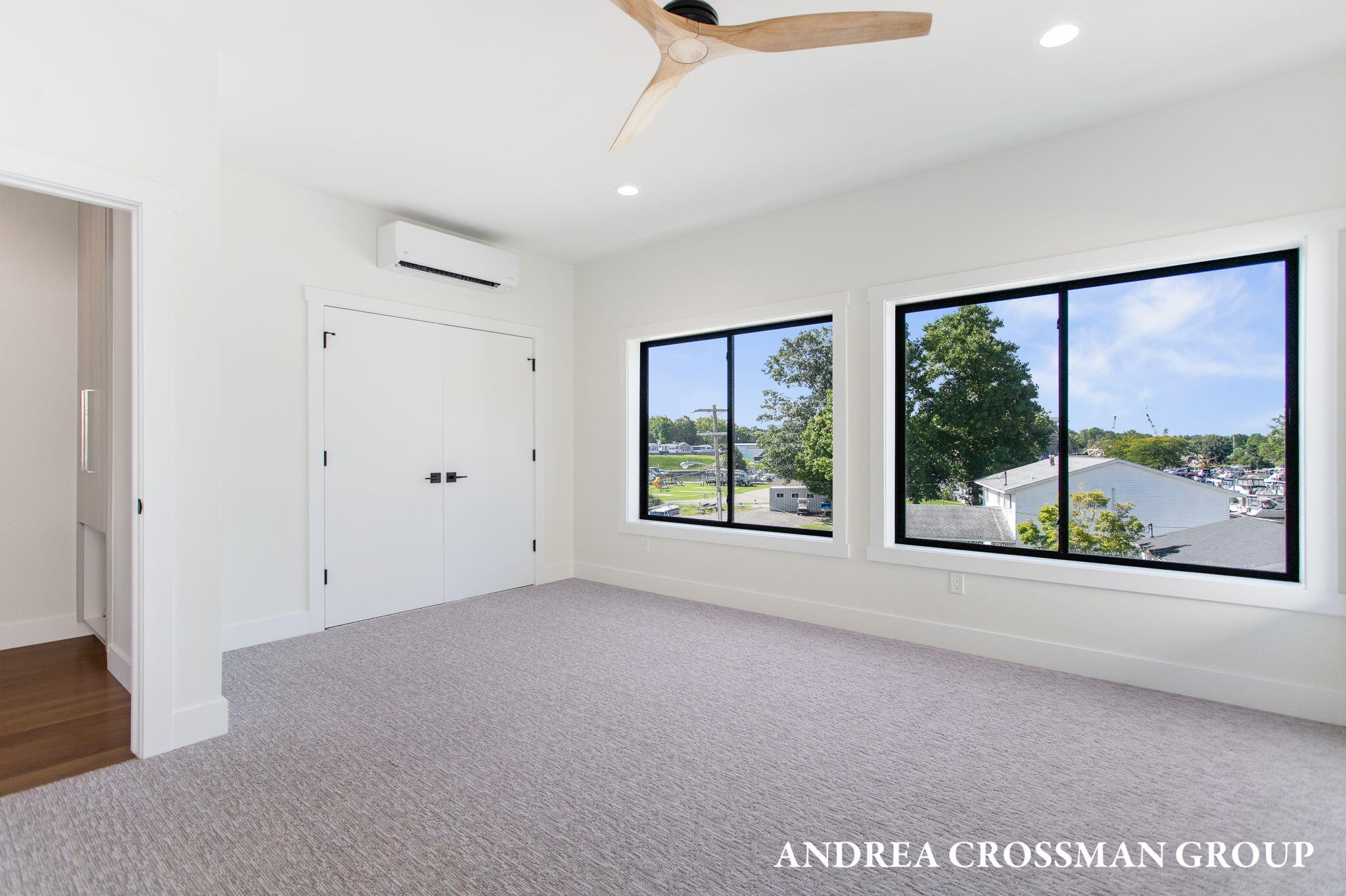 South Haven, Michigan, 49090, United States, 3 Bedrooms Bedrooms, ,3 BathroomsBathrooms,Residential,For Sale,1987512