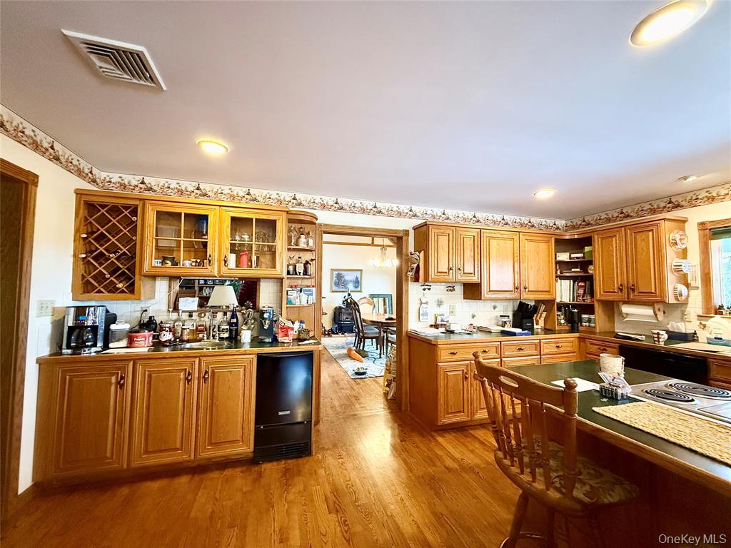 salt Point, New York, 12578, United States, 5 Bedrooms Bedrooms, ,5 BathroomsBathrooms,Residential,For Sale,2005209