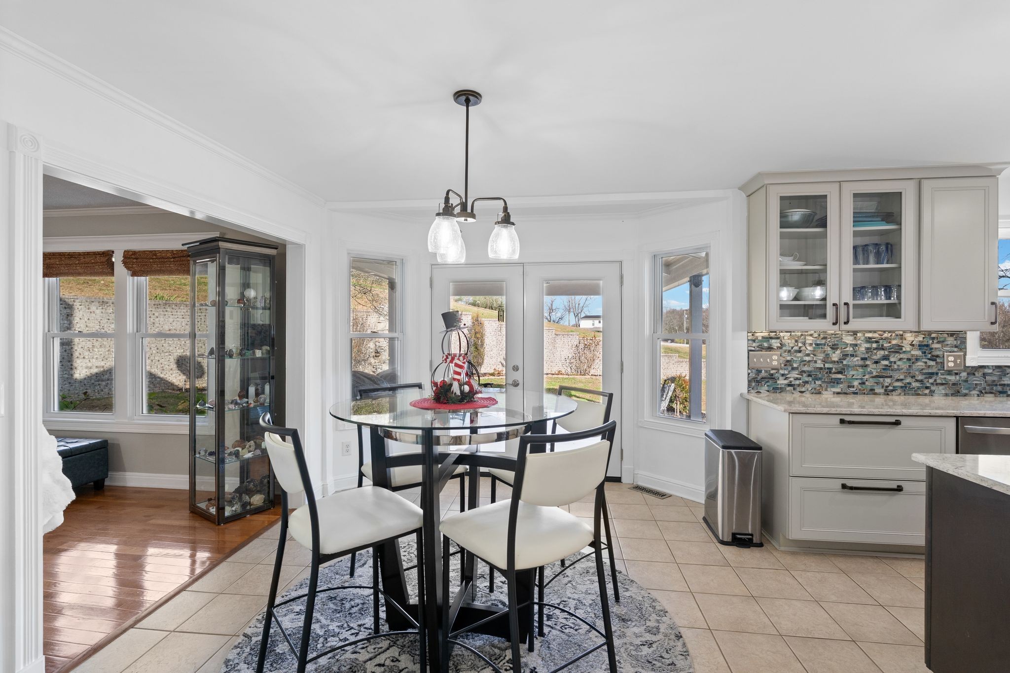 Lewisburg, Tennessee, 37091, United States, 4 Bedrooms Bedrooms, ,3 BathroomsBathrooms,Residential,For Sale,1999662