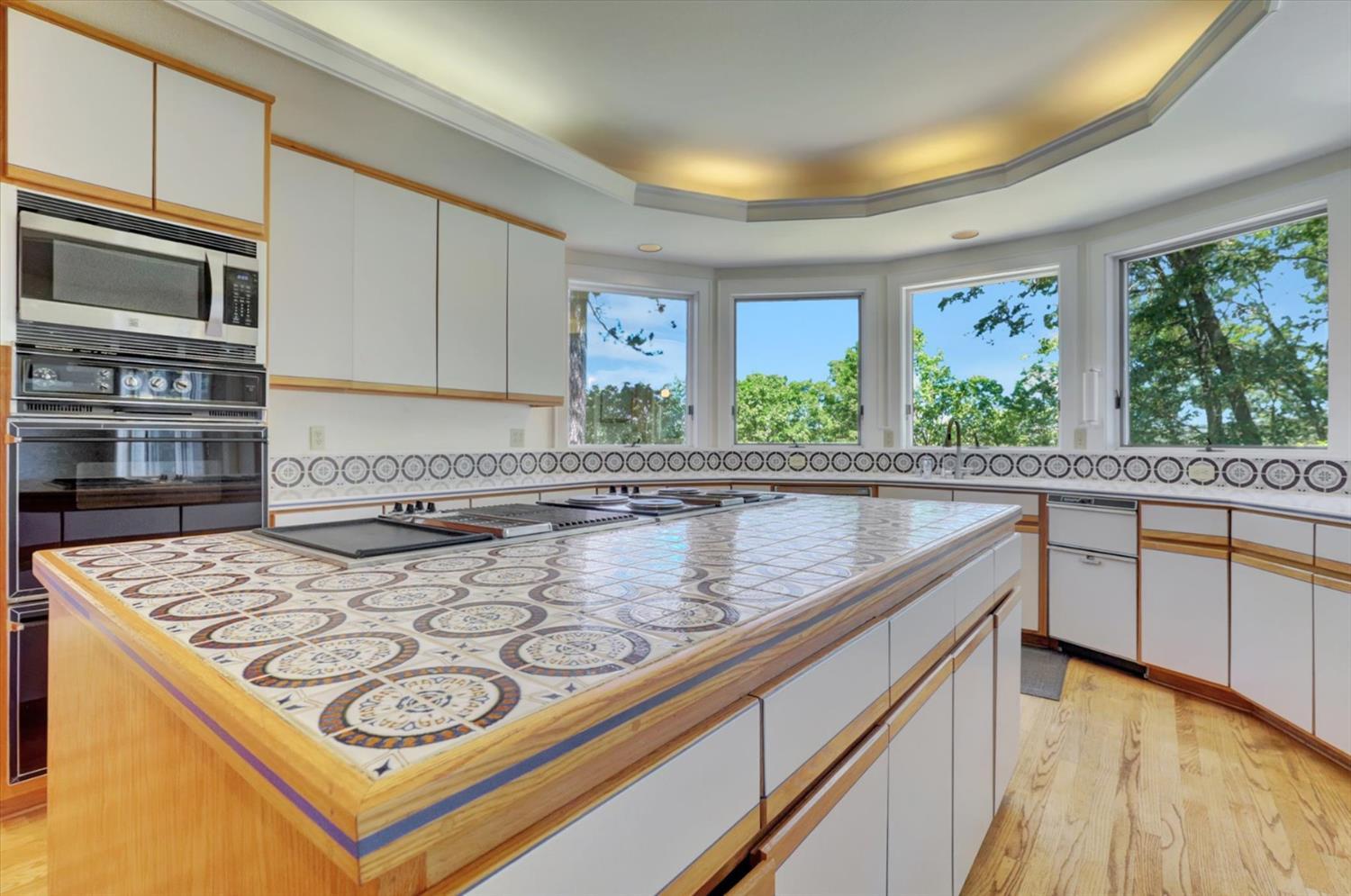 Nevada City, California, 95959, United States, 3 Bedrooms Bedrooms, ,4 BathroomsBathrooms,Residential,For Sale,1903616